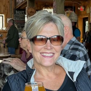 Meet your Posher, Deborah